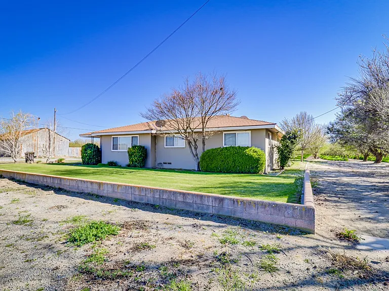 22157 Brimhall Rd — Photo 3