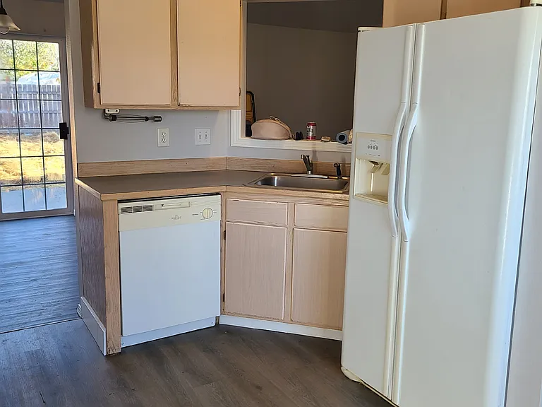 1700 N Iowa St — Photo 3