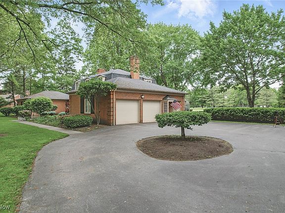 4th image of 367 Country Club Dr NE