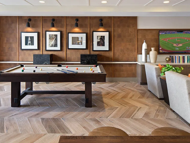 Resident Lounge with Billiards