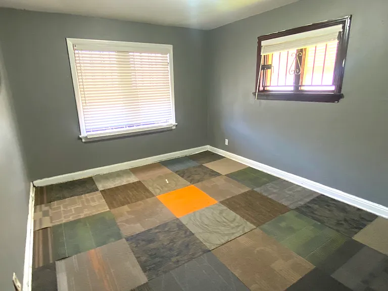 4547 Bessie Ave — Photo 10