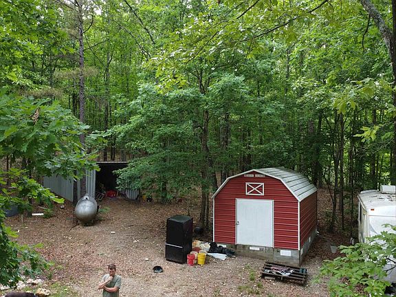 5th image of 598 Ryan Rd