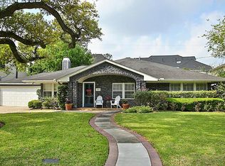 5102 Pocahontas St, Bellaire, TX 77401