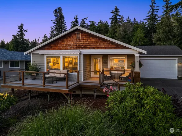 2261 Robin Lane, Camano Island, WA 98282