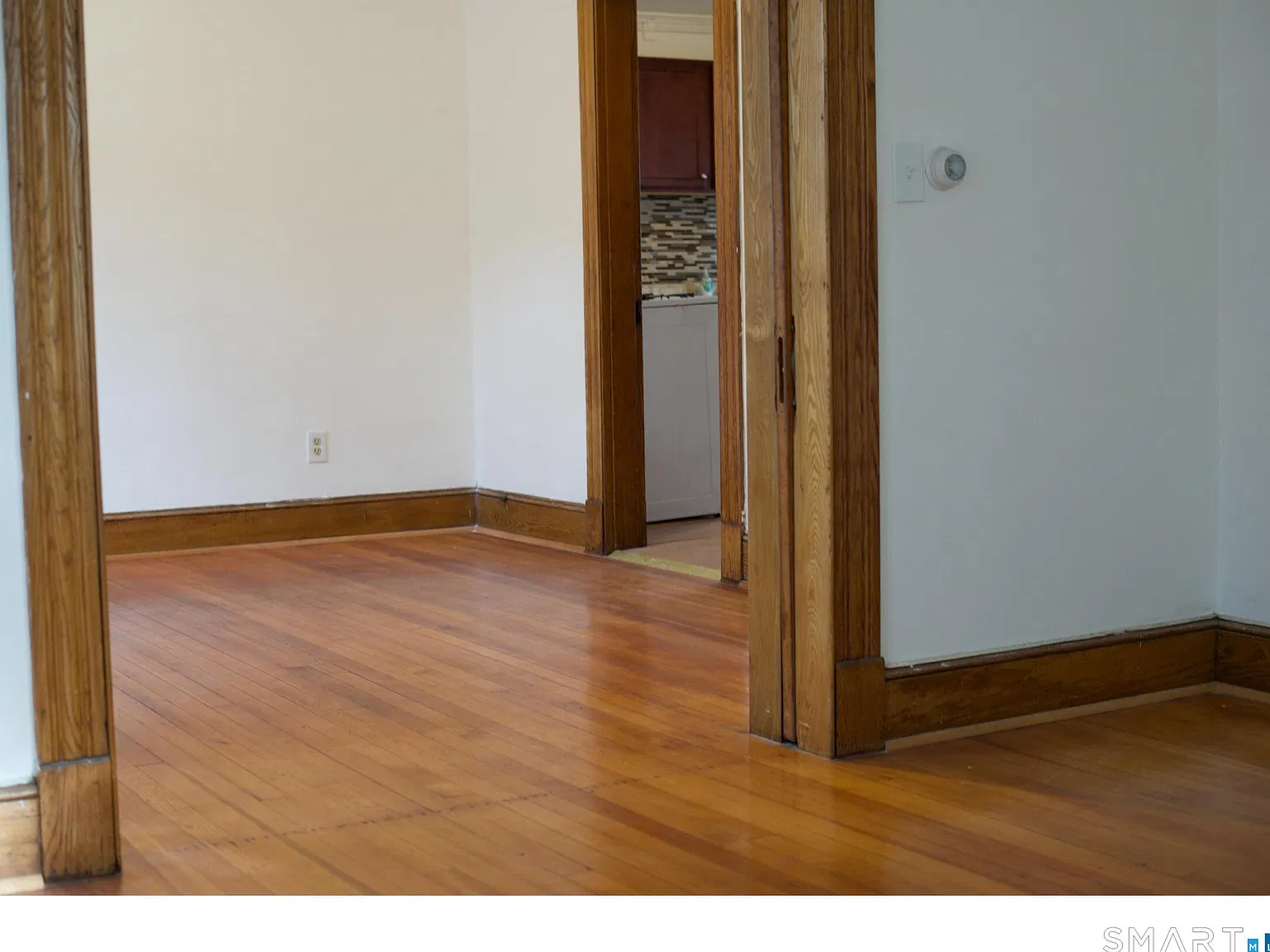2 bed, 1.0 bath, 3690 sqft, $1,625 — Photo 2