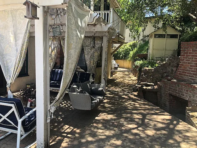 1355 Cordova Ave — Photo 12