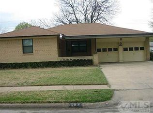 602 Willowood Ln, Lancaster, TX 75134