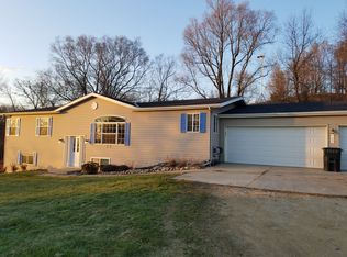 7926 W Mineral Point Rd, Janesville, WI 53548