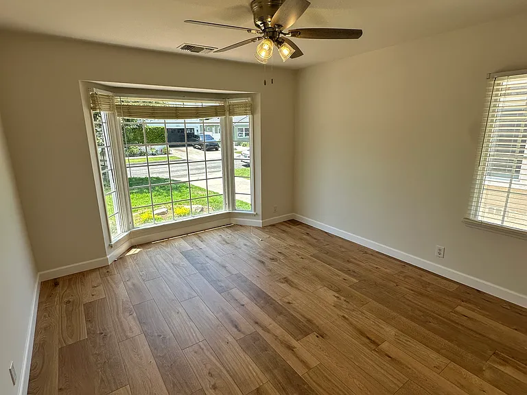 8060 Altavan Ave — Photo 4