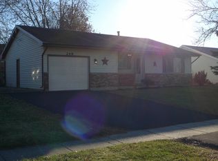 249 Joseph St, Woodstock, IL 60098