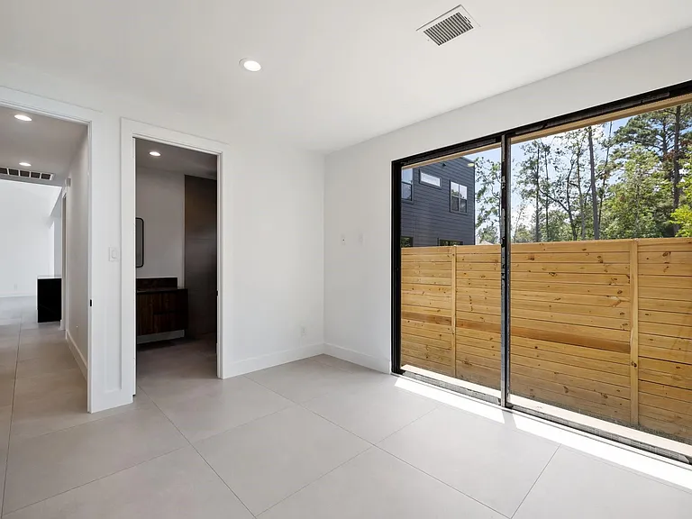 1502 Primrose St — Photo 22