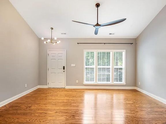 4th image of 409 Tresa Brook Ct