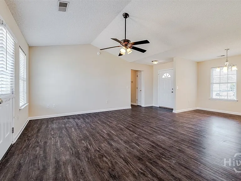 404 Pine Top Rd — Photo 6