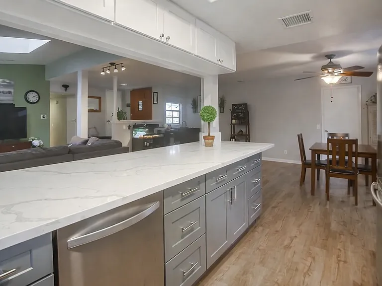 1140 Harding St — Photo 13