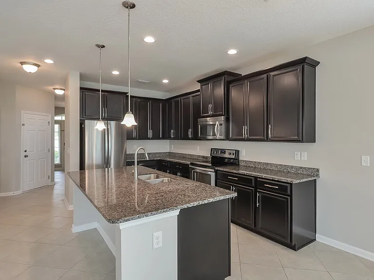 7046 Crispin Cove Dr — Photo 6