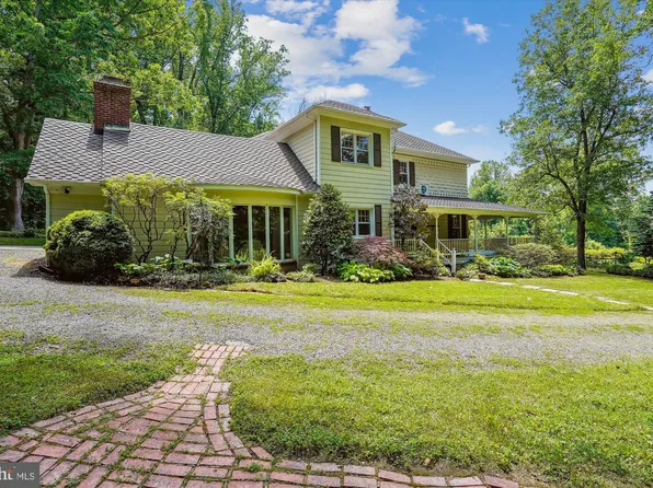 701 River Bend Rd, Great Falls, VA 22066