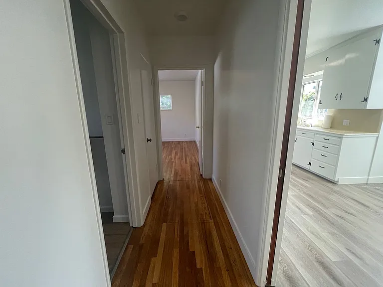 1106 Chino St — Photo 6
