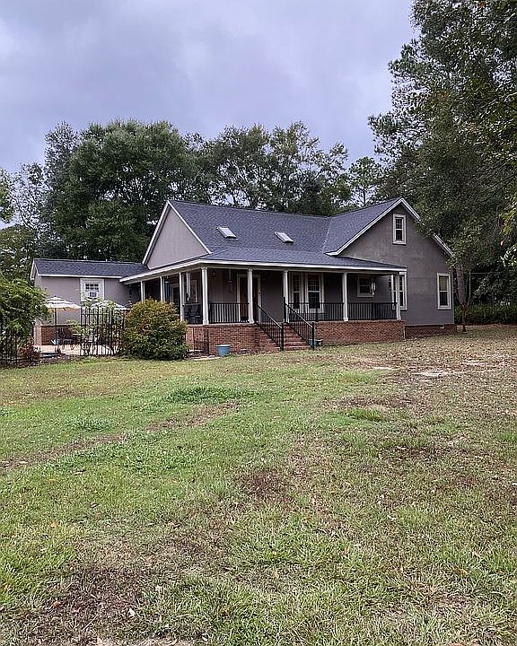 1st image of 1800 Lakewood Dr SE