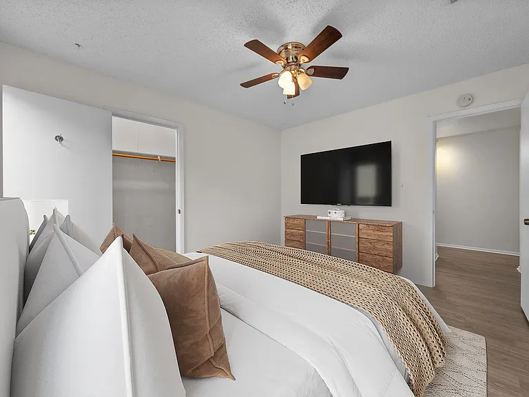 12906 Irongate Ave — Photo 15