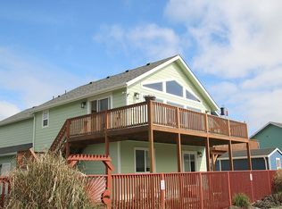 12 Darien Ln, Pacific Beach, WA 98571