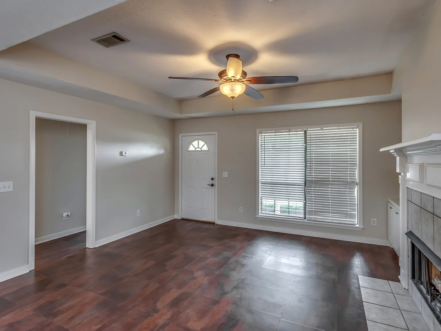 318 Green Meadow — Photo 3