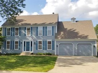 7824 W 116th Ter, Overland Park, KS 66210
