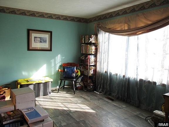 3rd image of 116 Brooks Dr