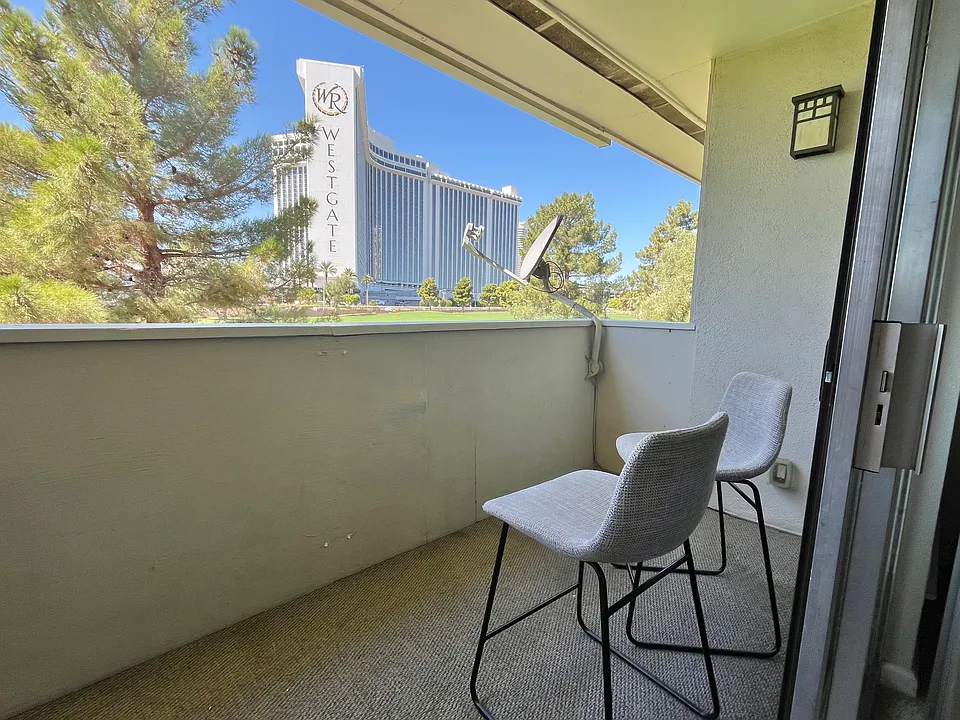 2879 Geary Pl #2806