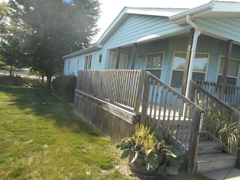 1st image of 3 S Hawthorn Dr