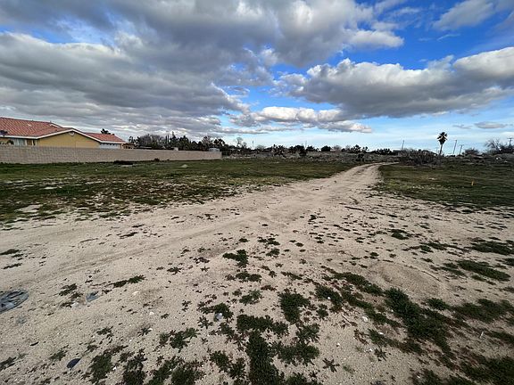 3rd image of 40th Street E Pearblossom Hwy
