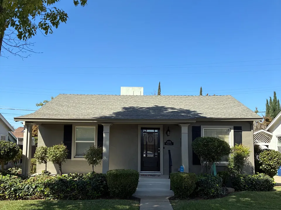 1925 Orchard Ln