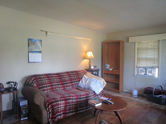 3rd image of 1611 Argonne Dr