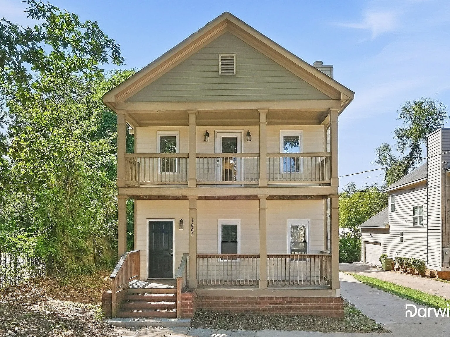 3 bed, 2.5 bath, 1628 sqft, $2,135 — Photo 1