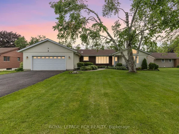 5 Park Ln, Ramara, ON L0K 1B0