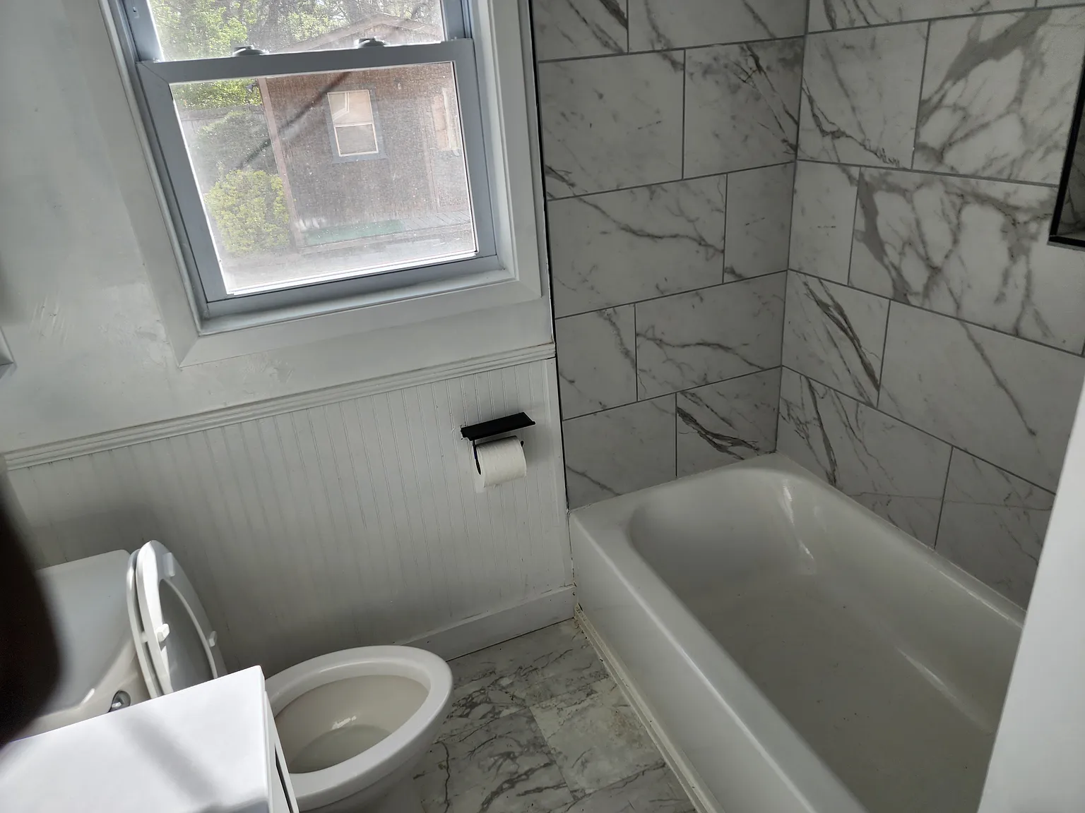 1386RH — Photo 2