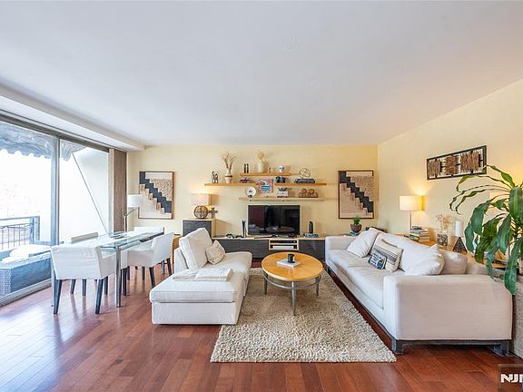 5th image of 1 Horizon Rd APT 403