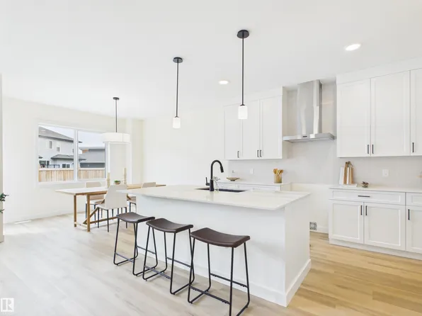 223 Ravine Dr, Devon, AB T9G 0A1