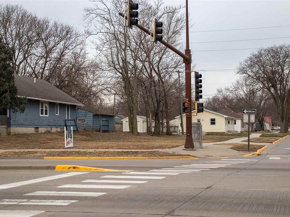 1st image of 713 Broadway Ave