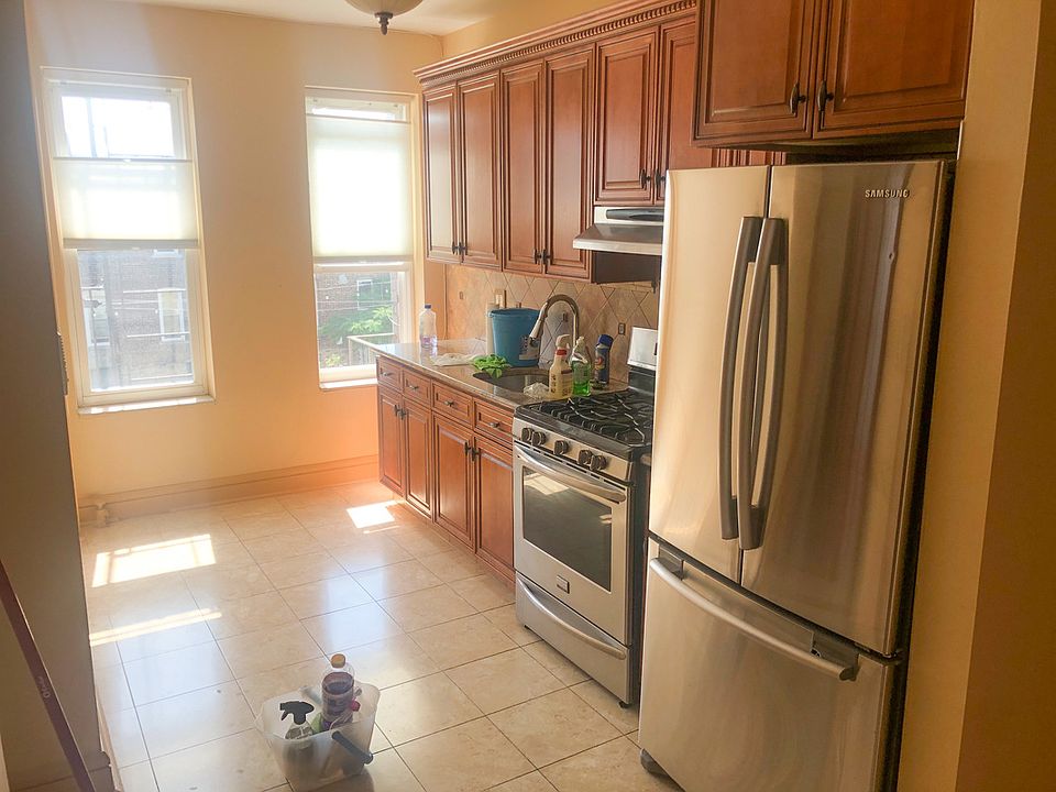 1st image of 30-15 45th St #2R