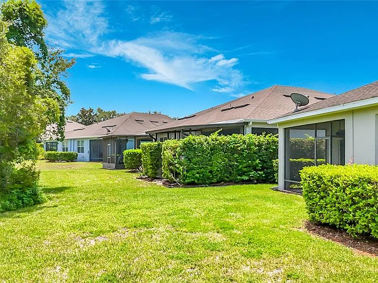 7434 Surrey Pines Dr — Photo 43