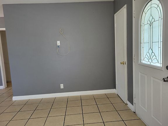 3rd image of 649 Sunkist Ave