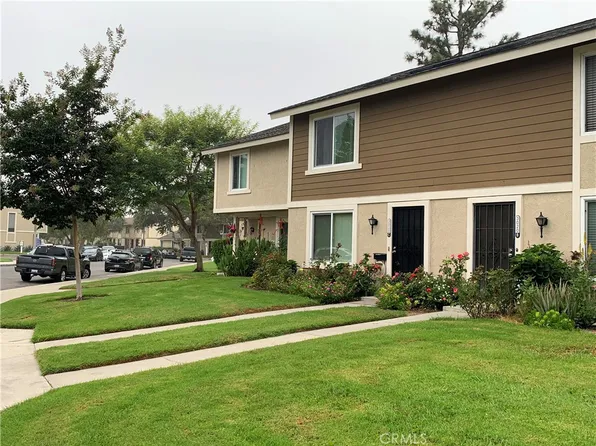 3020 S Sycamore St APT B, Santa Ana, CA 92707