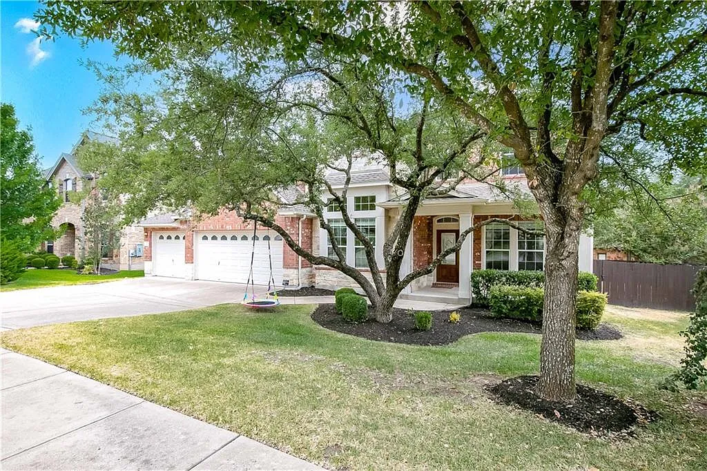 5 bed, 3.5 bath, 3132 sqft, $3,100 — Photo 3