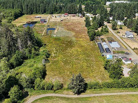 3rd image of 15 S Heise Road