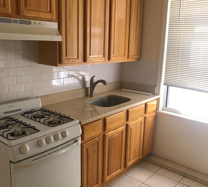 1st image of 2541 21st St #2R