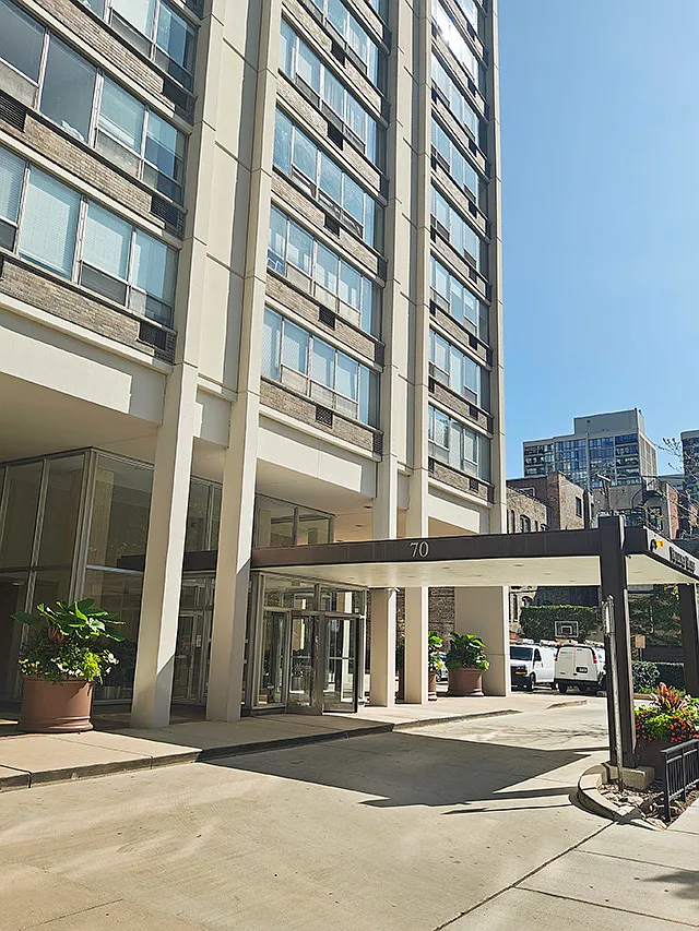 1 bed, 800 sqft, $2,600 — Photo 2