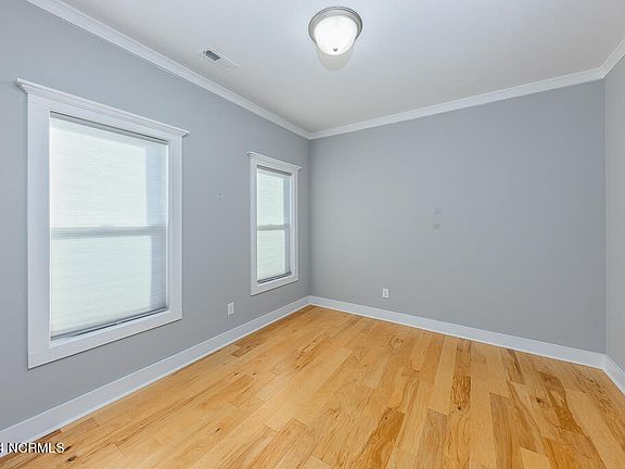 4th image of 207 Garland Shores Drive