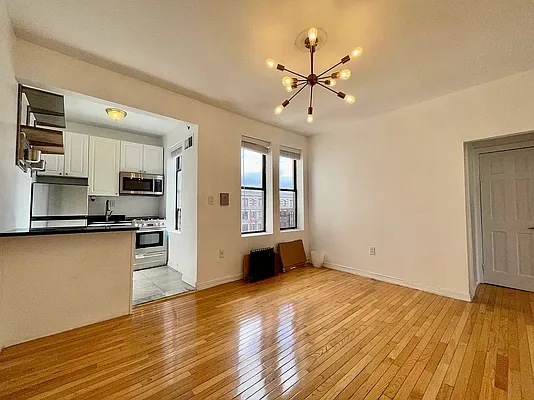 Rented by Bohemia Realty Group | media 8