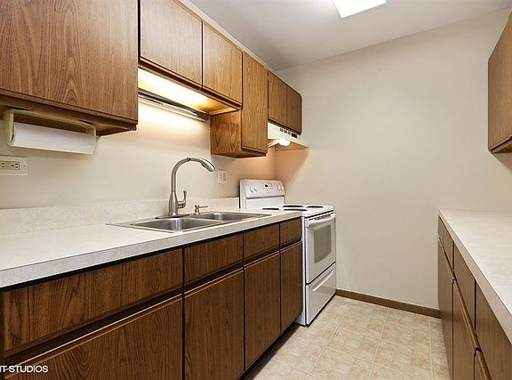 4th image of 530 E Highland Ave APT B10