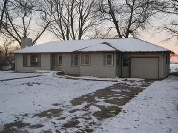 213 Oak St, Fenton, IA 50539